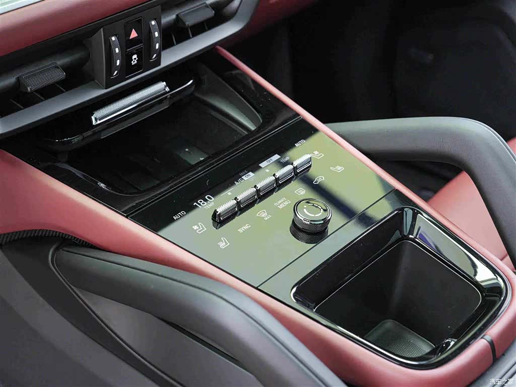 Porsche Cayenne, 2026 11