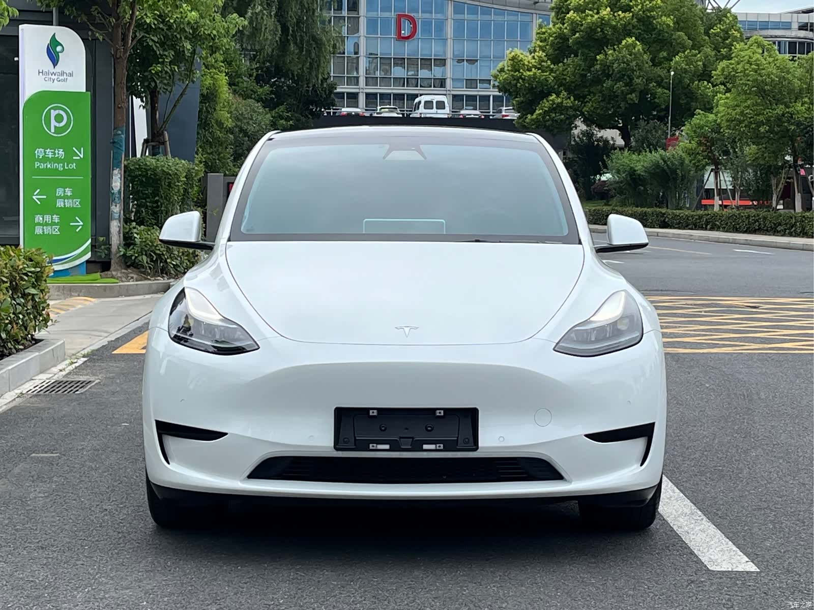 Tesla Model Y, 2023 2
