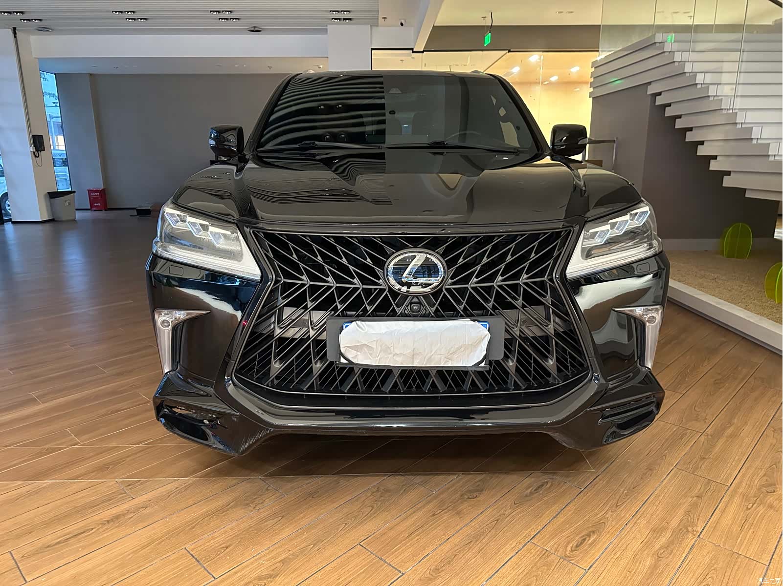 Lexus LX, 2018 1