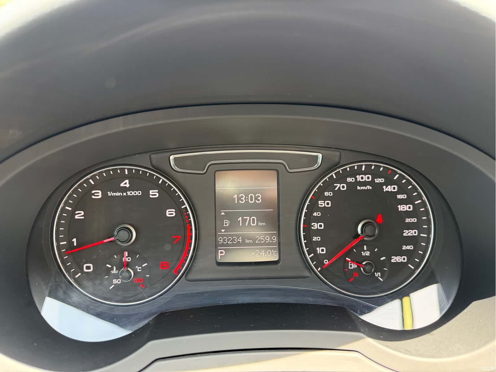 Audi Q3, 2017 11