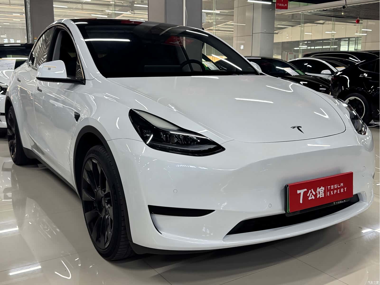 Tesla Model Y, 2023 3