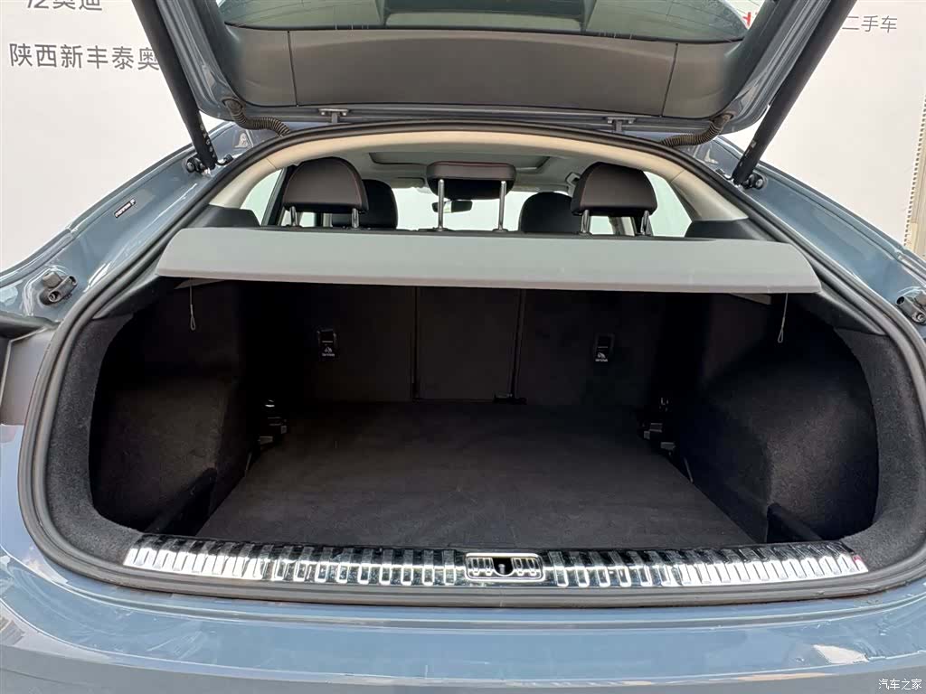 Audi Q3, 2023 14