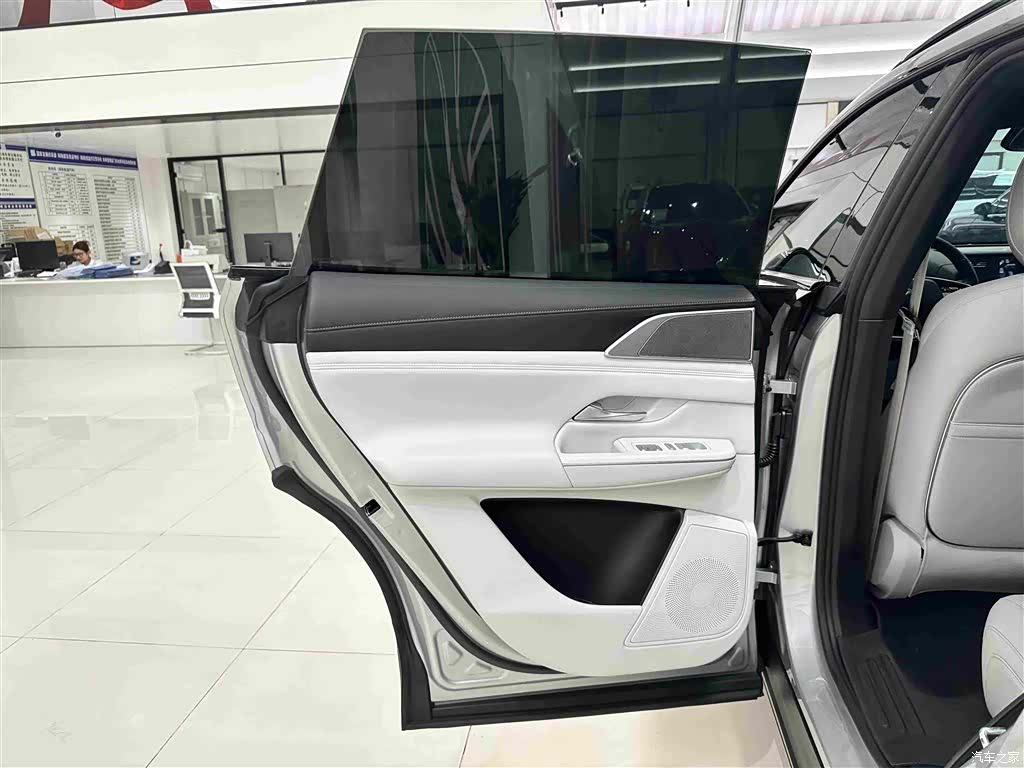 Xpeng G9, 2023 27