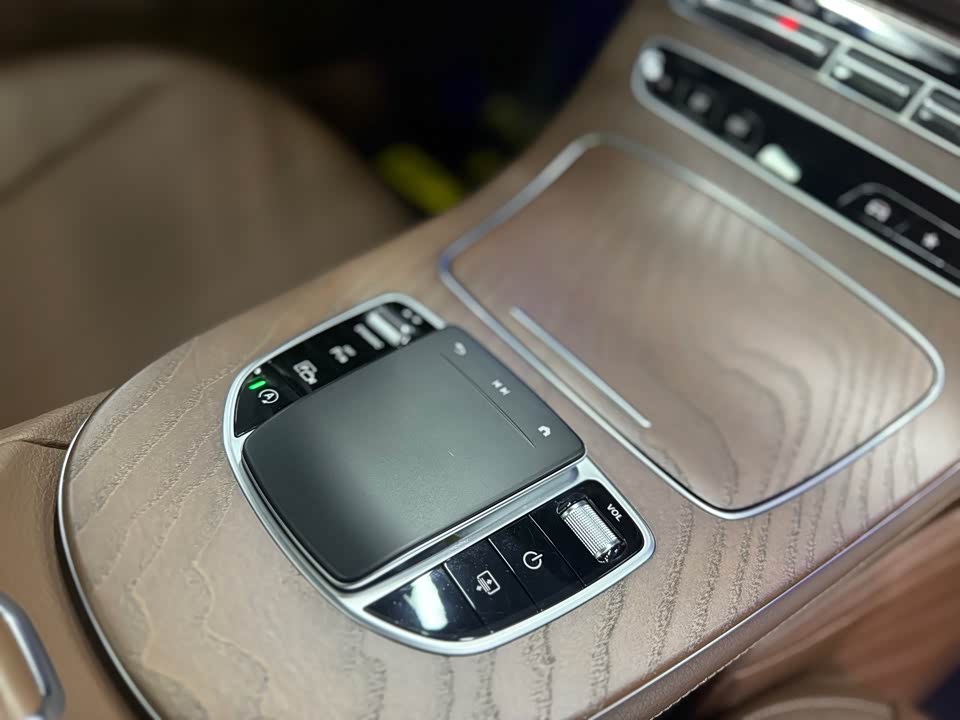 Mercedes-Benz E-class Mercedes-Benz E-class