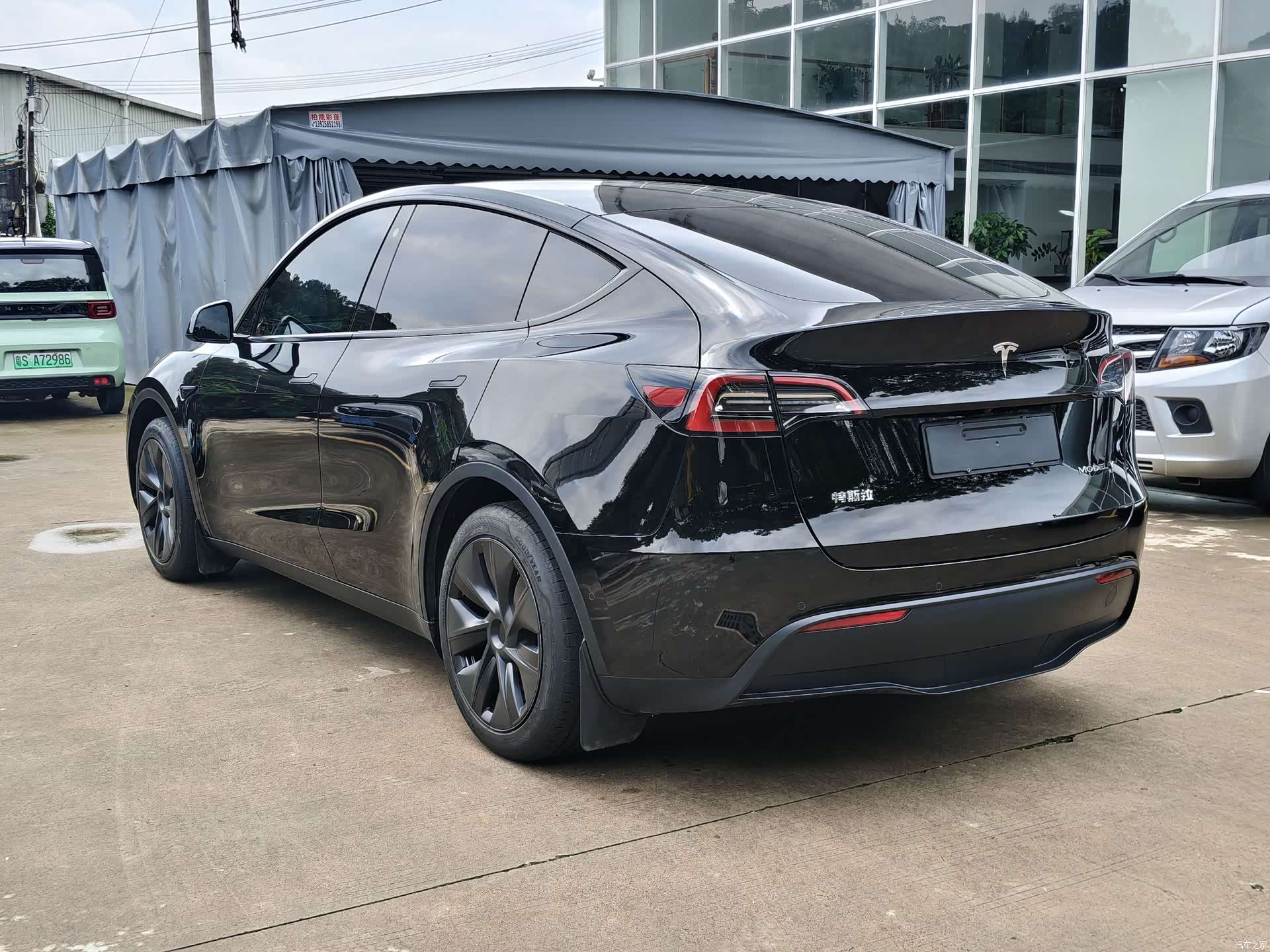 Tesla Model Y, 2023 6