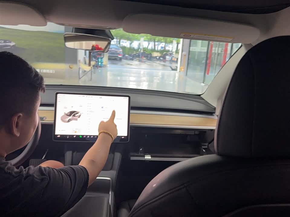 Tesla Model 3 Tesla Model 3