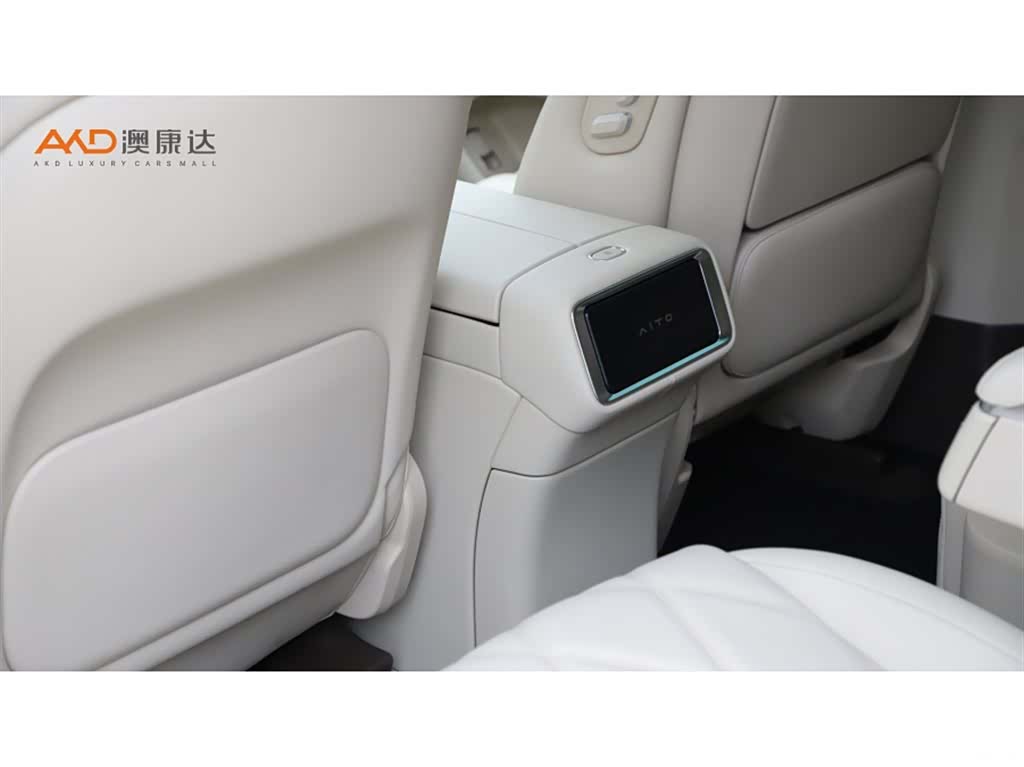 AITO M9, 2025 10