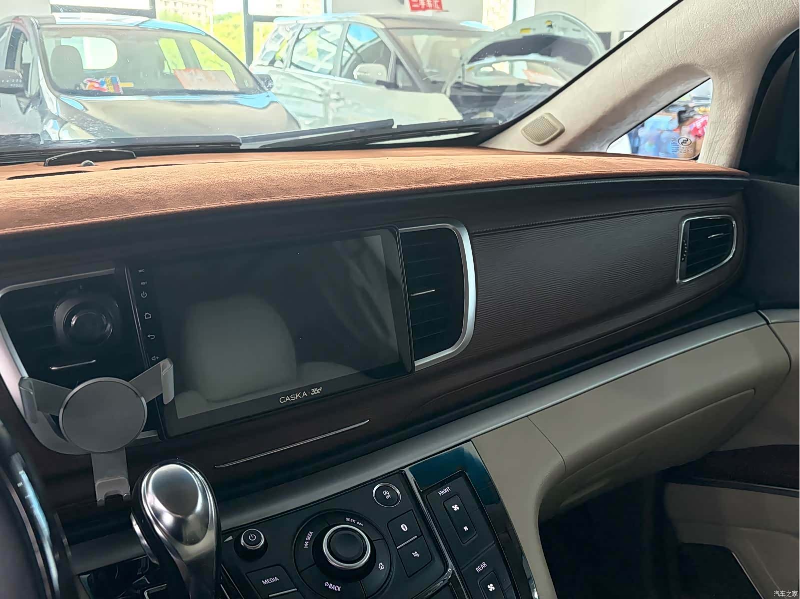 Buick GL8, 2017 11
