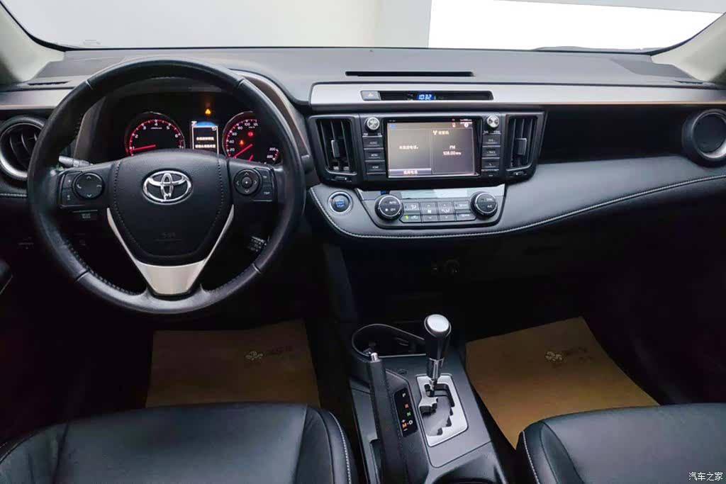 Toyota RAV4, 2018 12