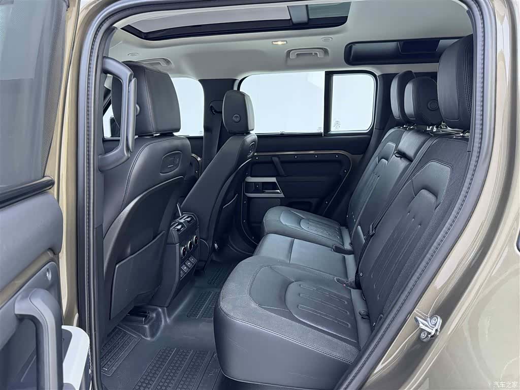 Land Rover Defender, 2020 19
