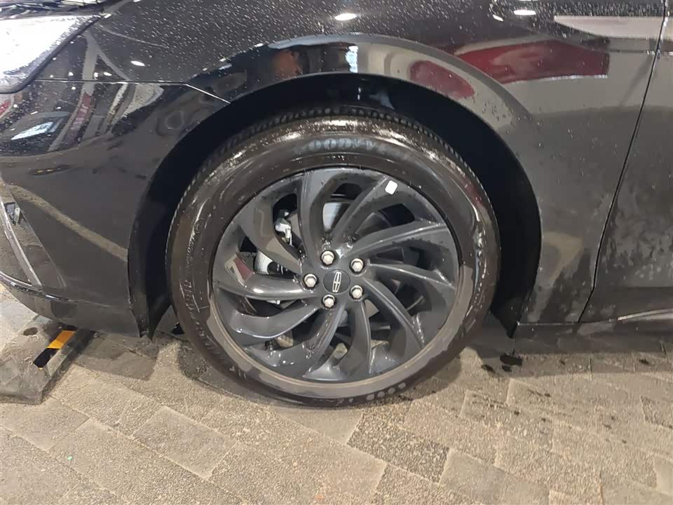 Lincoln Z