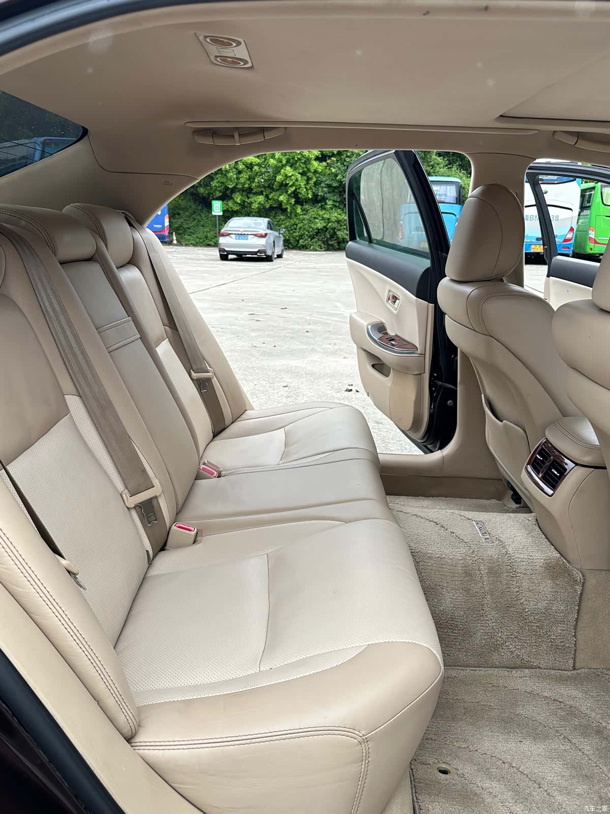 Toyota Crown, 2014 11