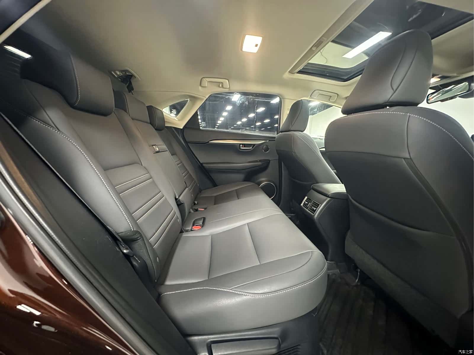 Lexus NX, 2020 13