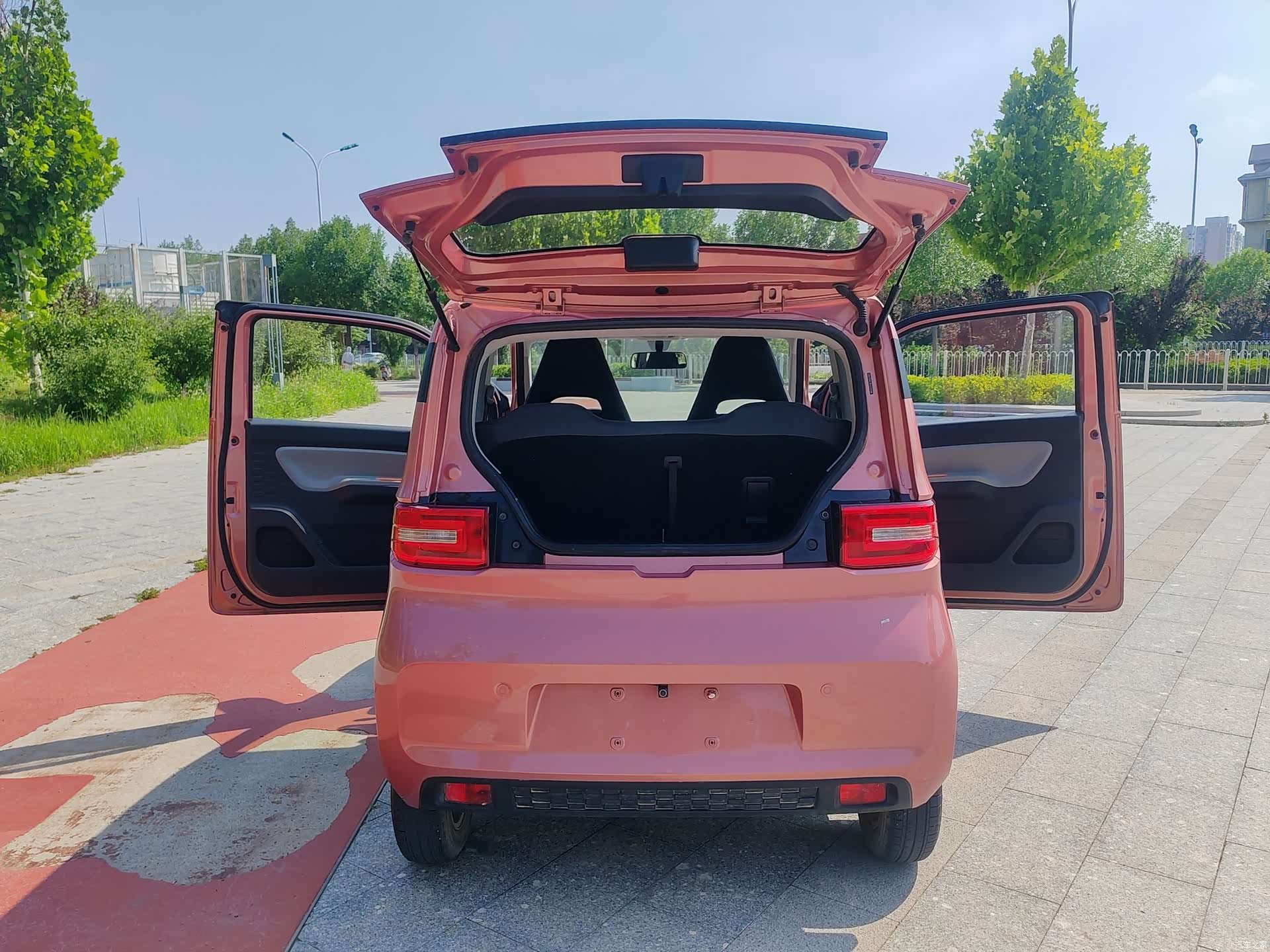 Wuling MINIEV, 2020 9