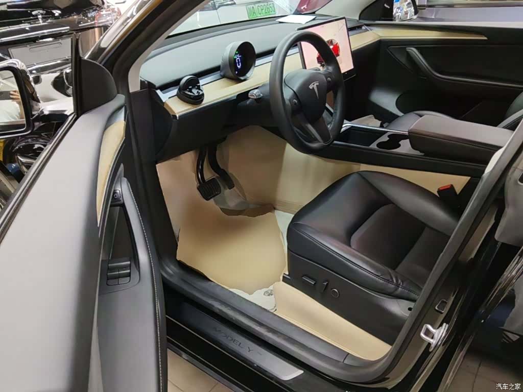 Tesla Model Y, 2022 16