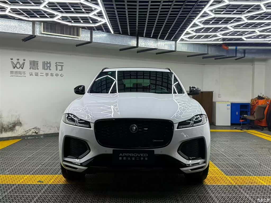 Jaguar F-PACE, 2023 2