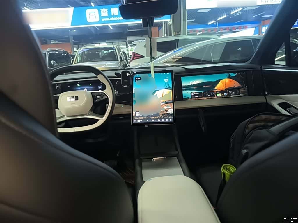 Geely Galaxy L7, 2024 10