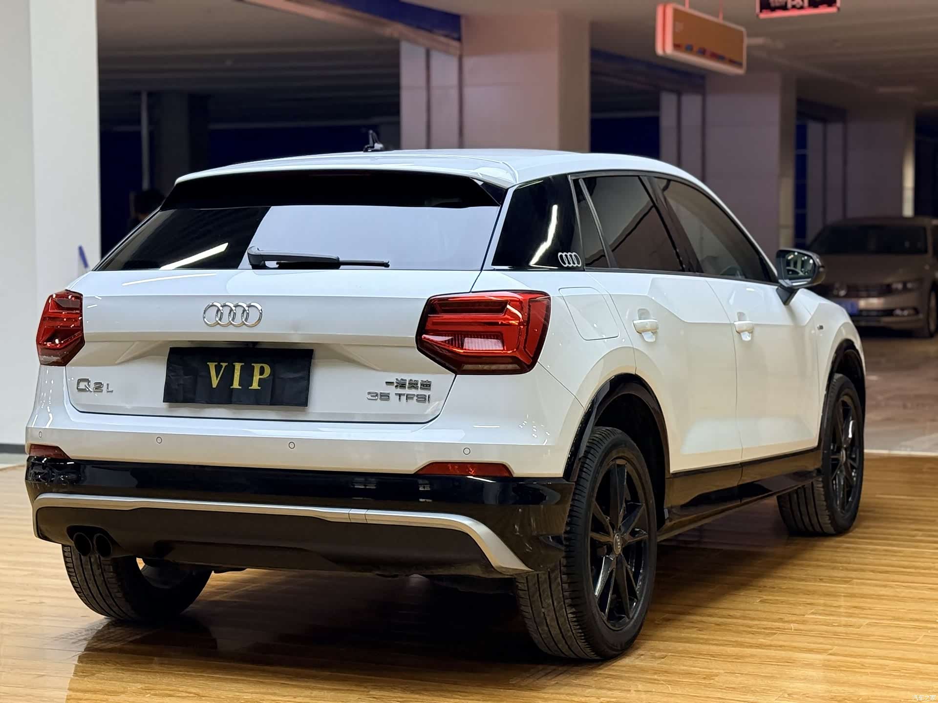 Audi Q2L, 2019 6