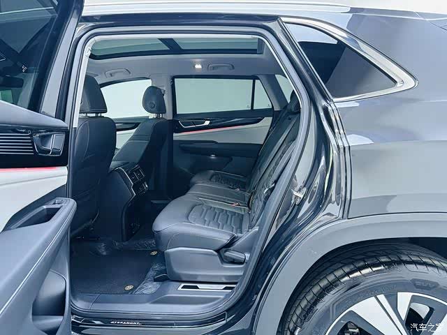 Volkswagen Teramont X, 2022 9
