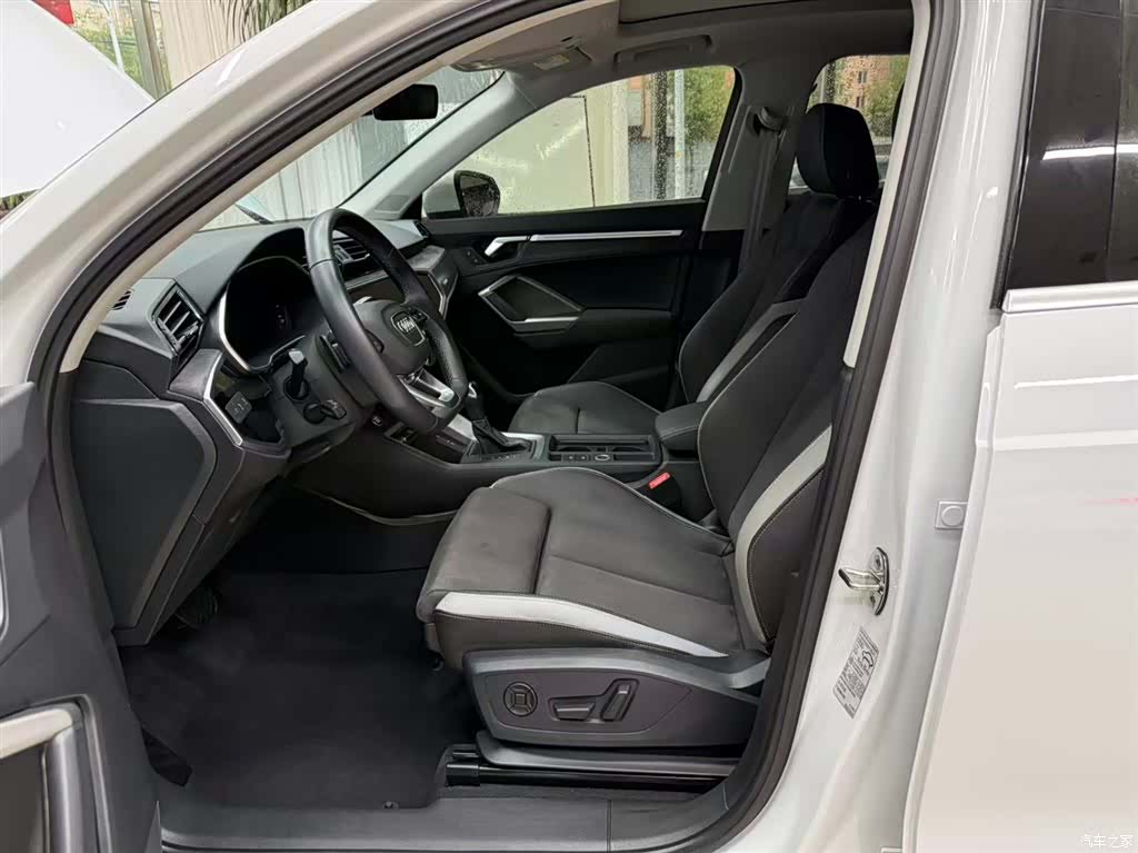 Audi Q3, 2023 16