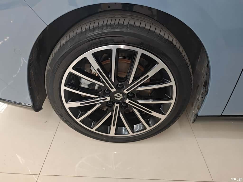Leapmotor B01, 2025 23