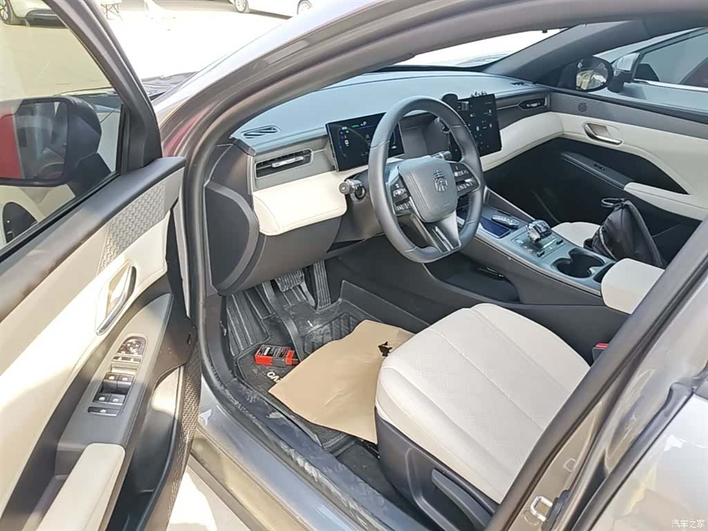 BYD Qin, 2025 16