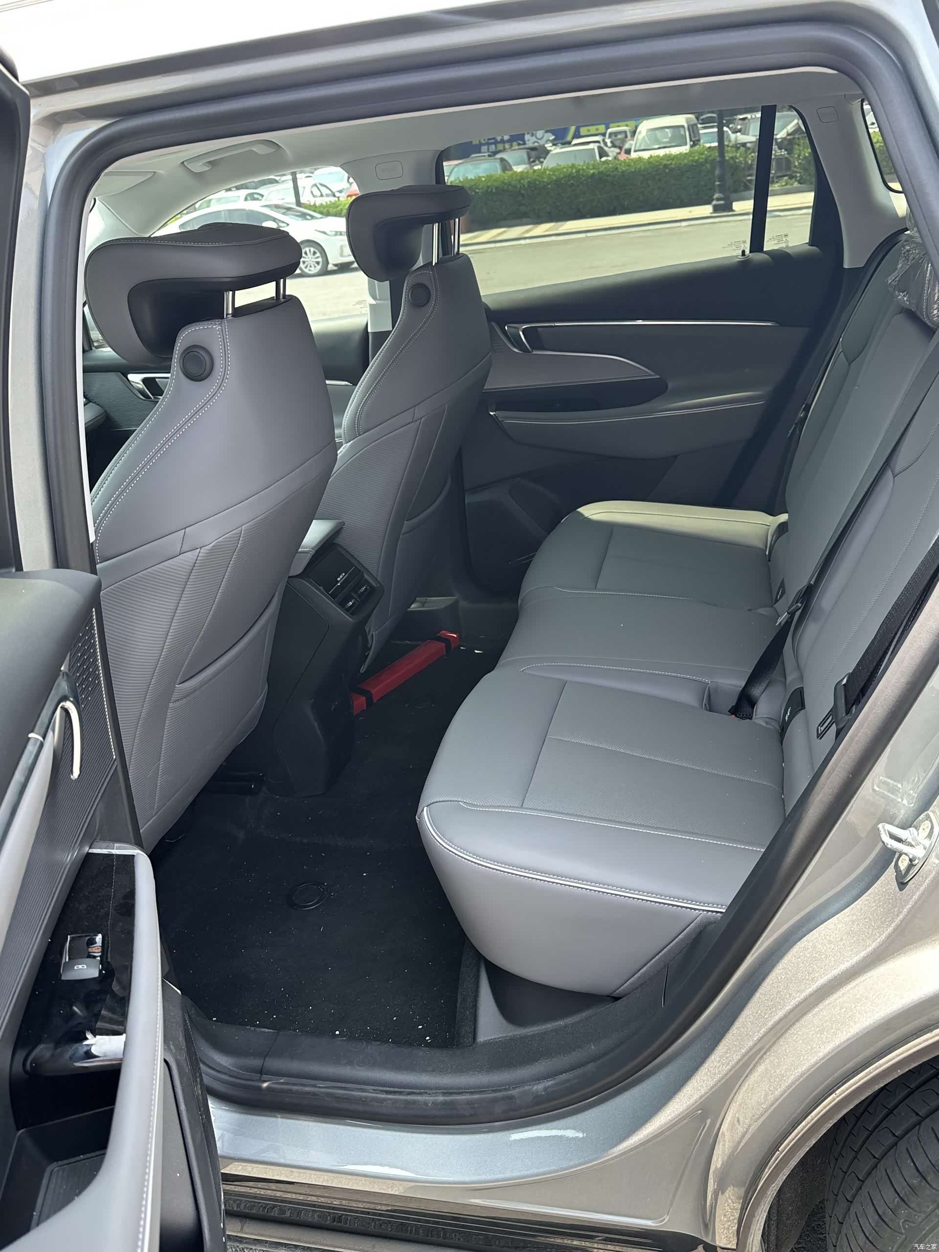 Buick E5, 2025 4