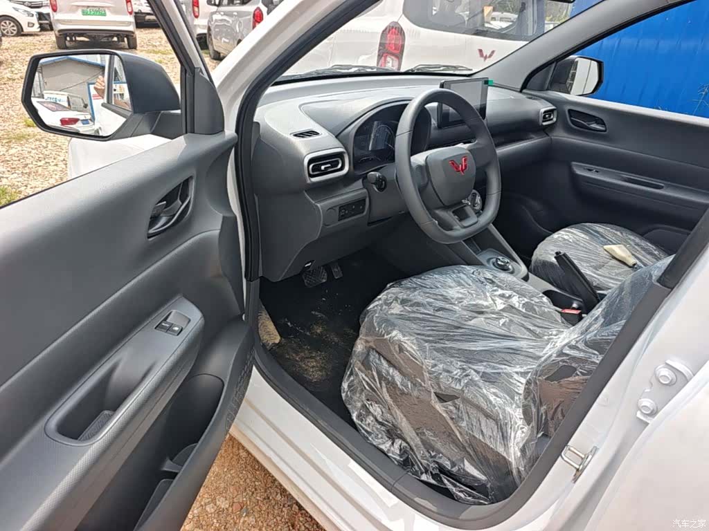 Wuling Hongguang, 2026 16