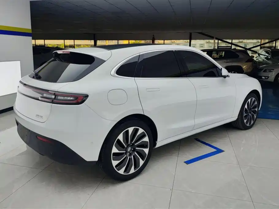 AITO Ask the world M5