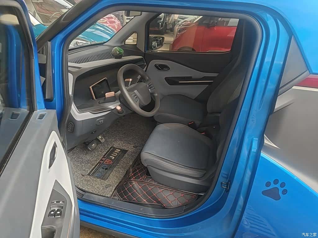 Wuling E200, 2019 17