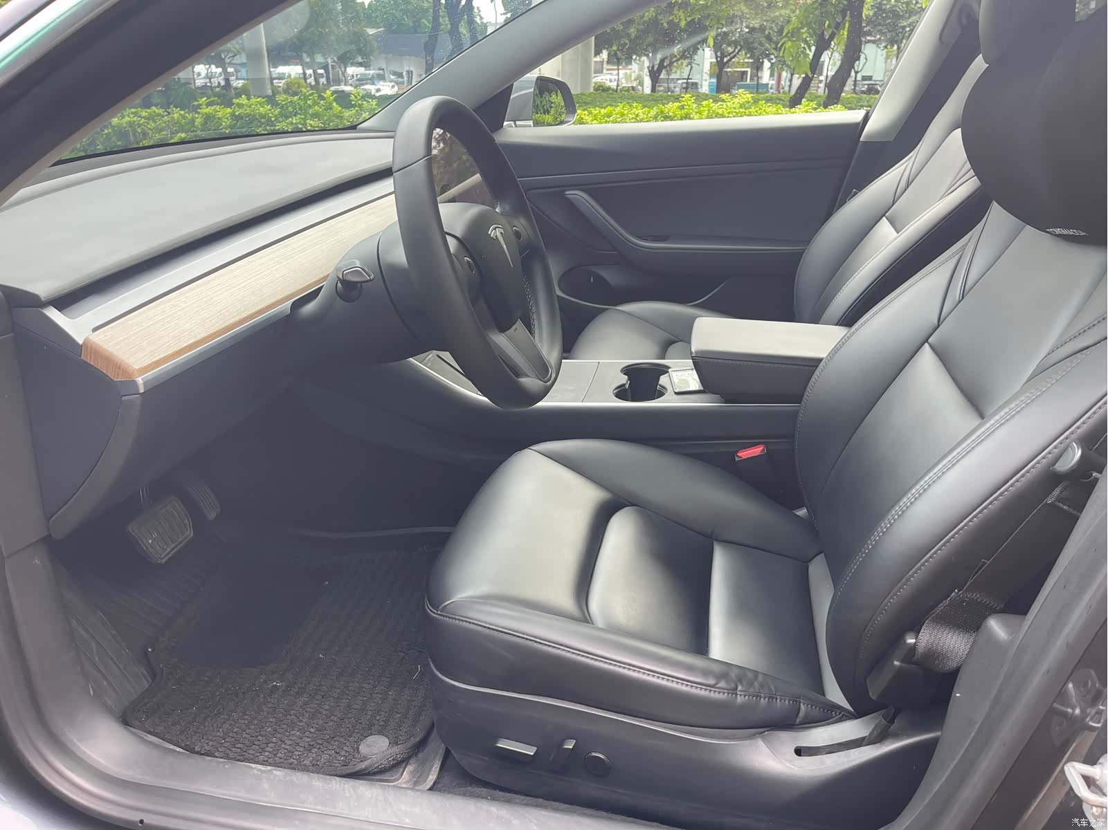 Tesla Model 3, 2020 7