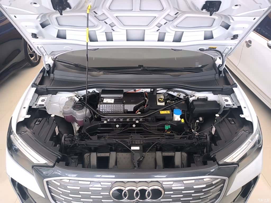 Audi Q4 e-tron, 2024 20