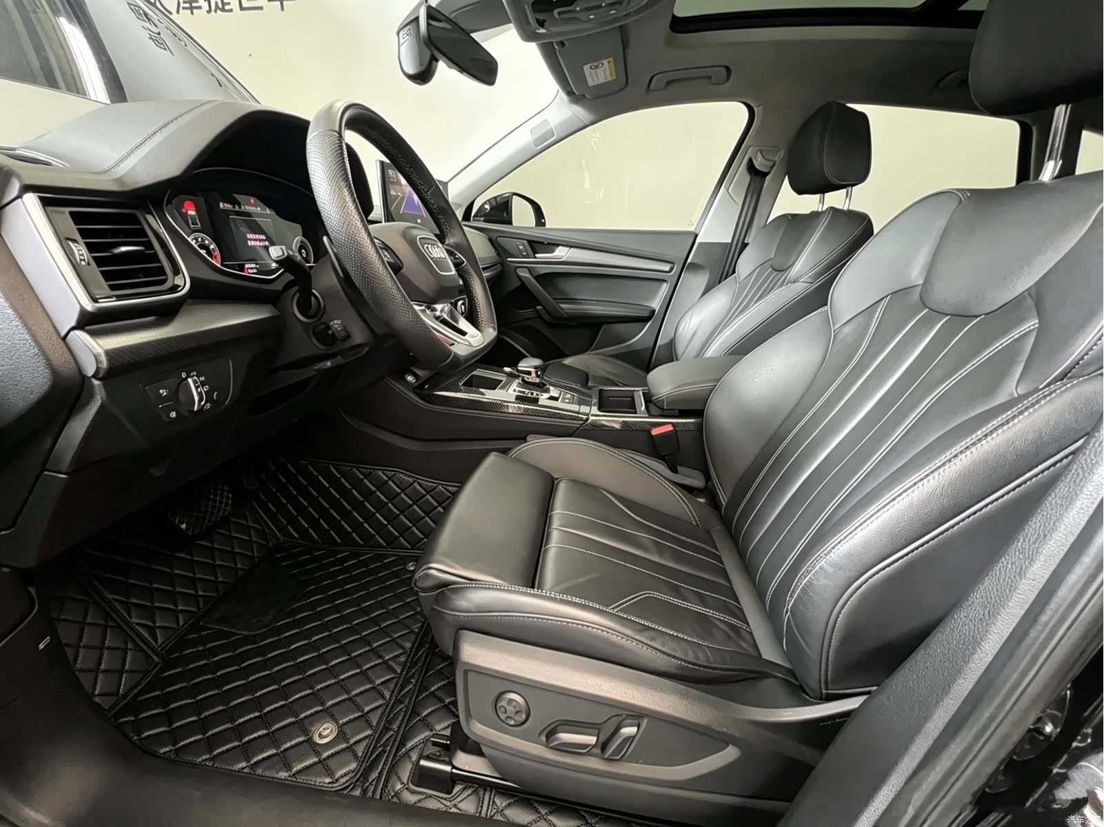 Audi Q5L, 2022 10