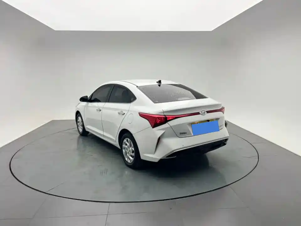 Hyundai Accept