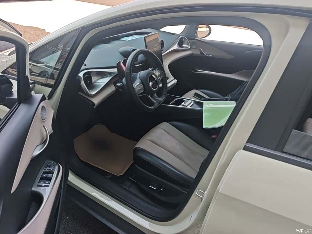 BYD Dolphin, 2024 15