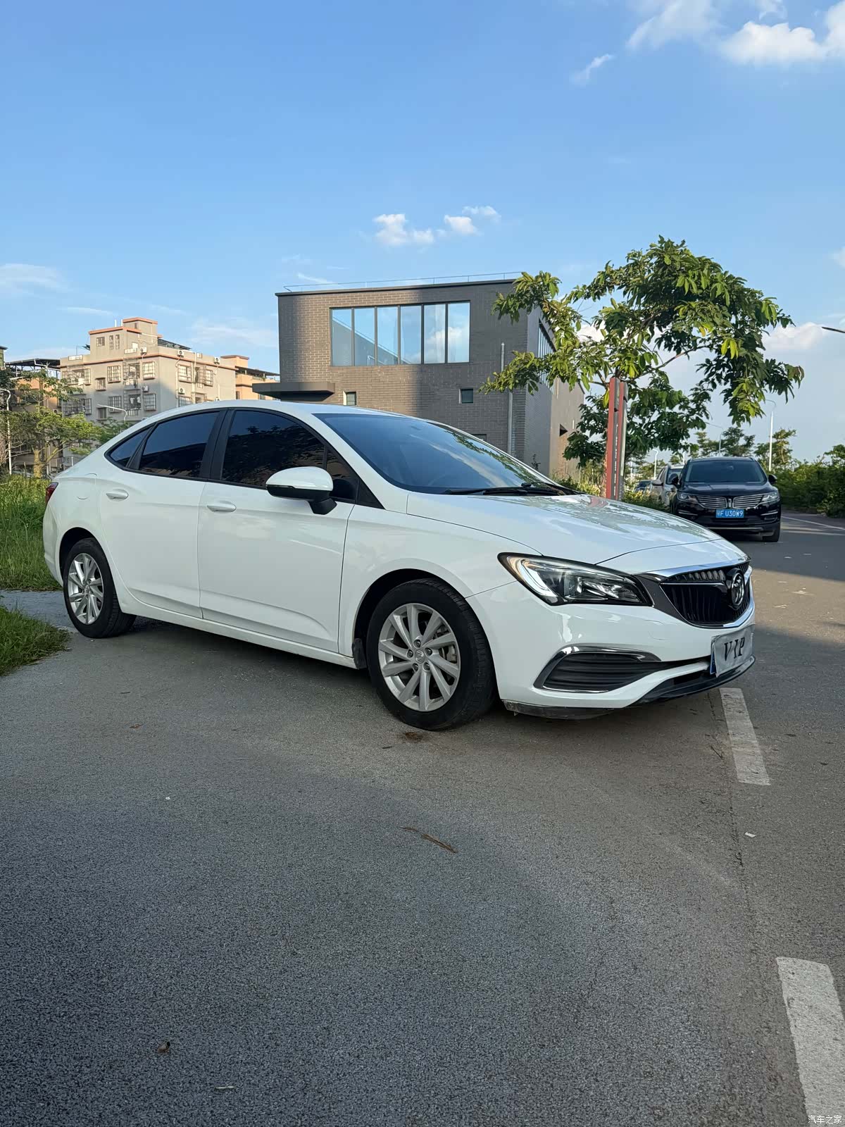Buick Verano, 2018 3