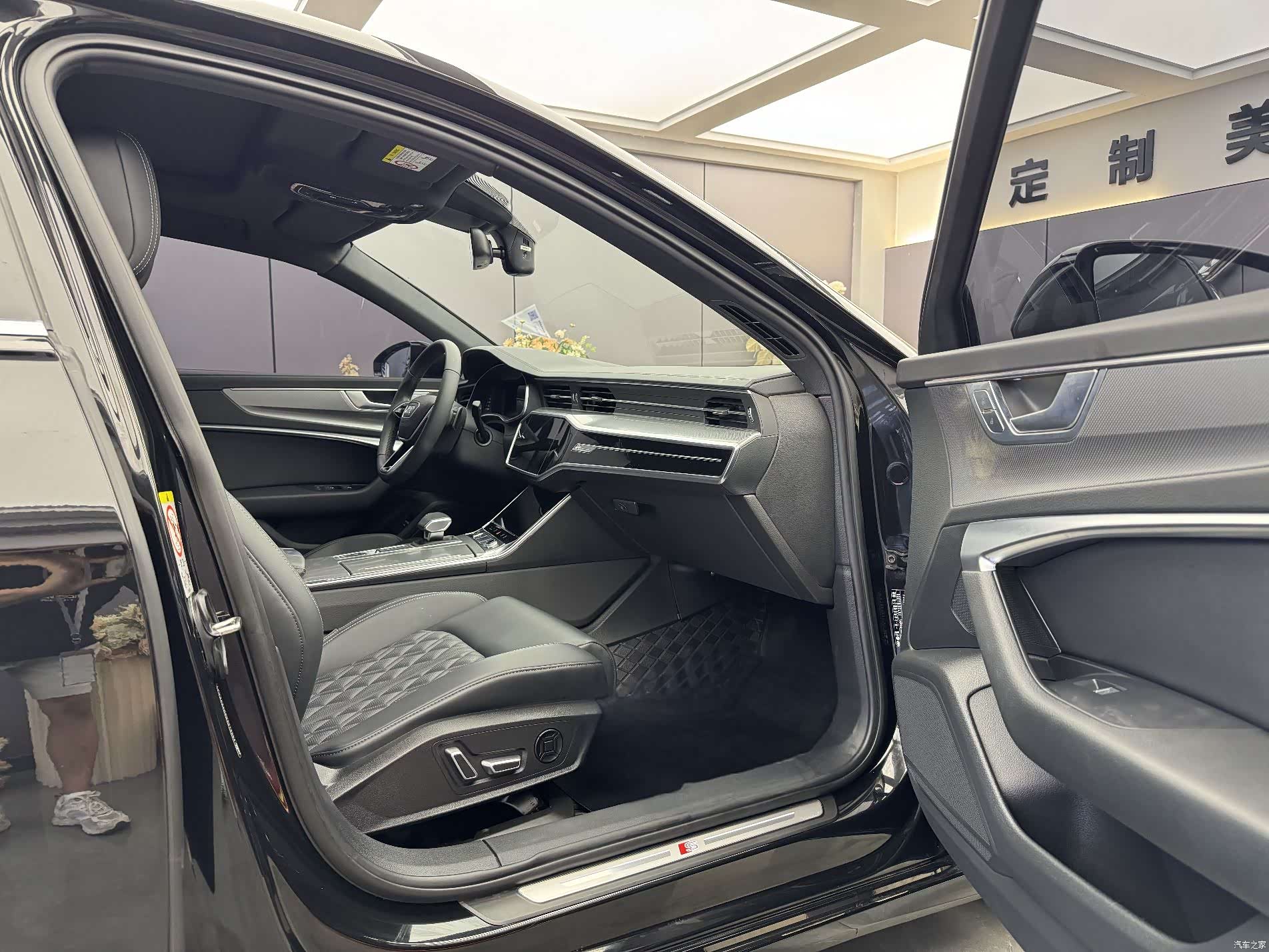 Audi A6L, 2025 8