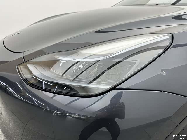 Tesla Model Y, 2024 18