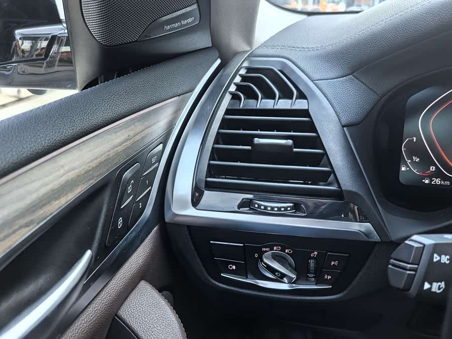 BMW X3 2020, фото 43
