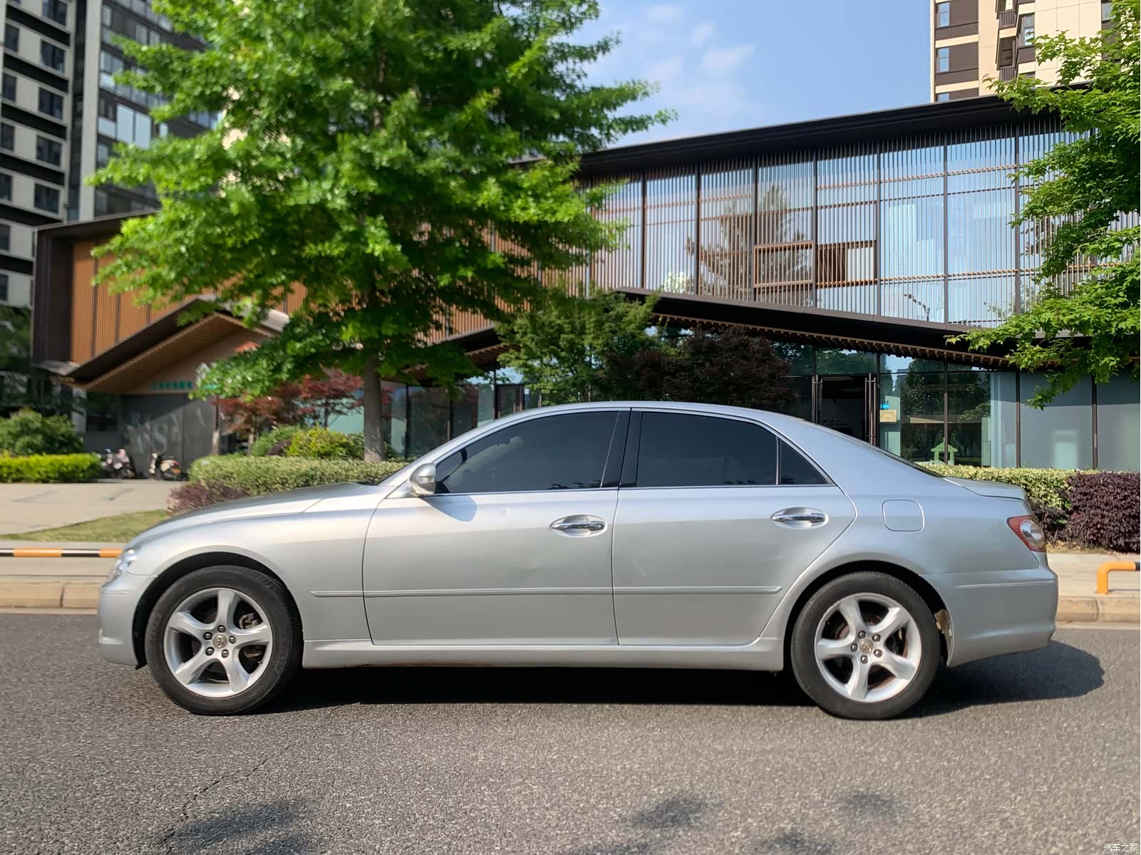 Toyota 2.5S, 2010 4