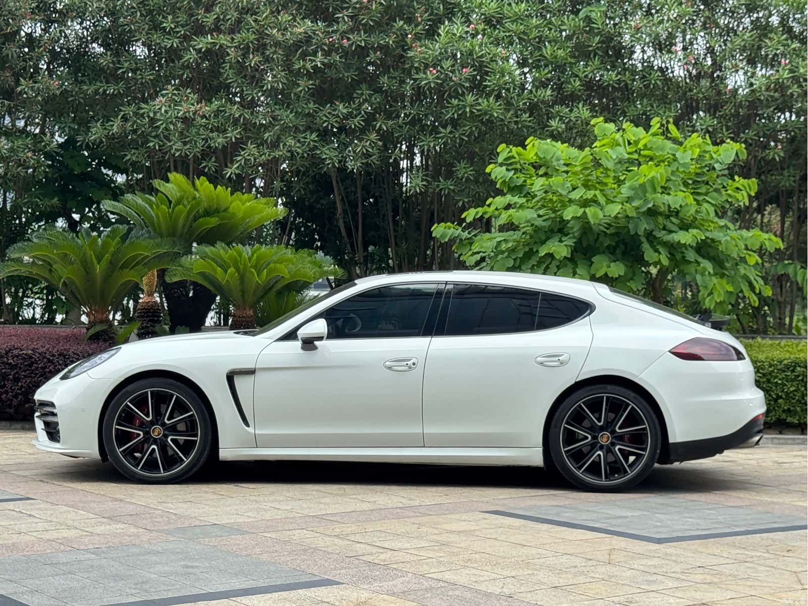 Porsche Panamera, 2014 все фото