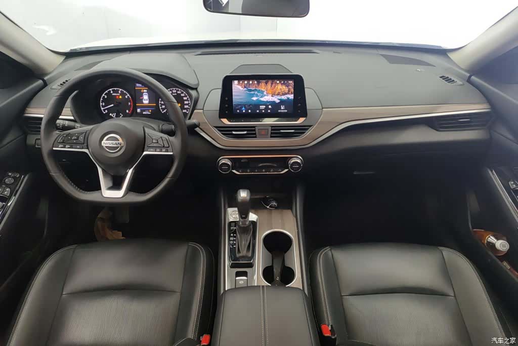 Nissan Teana, 2022 12