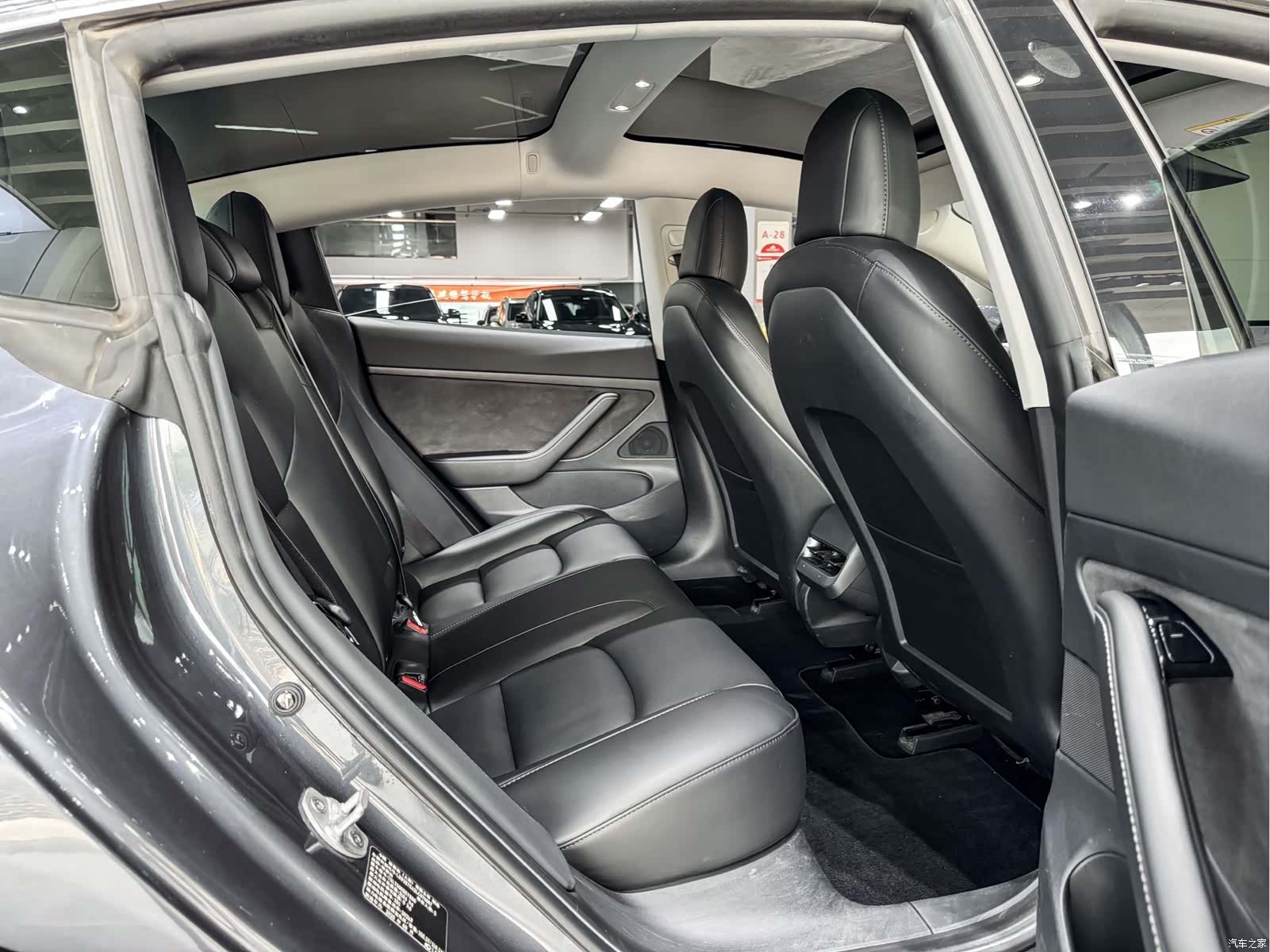 Tesla Model 3, 2020 11