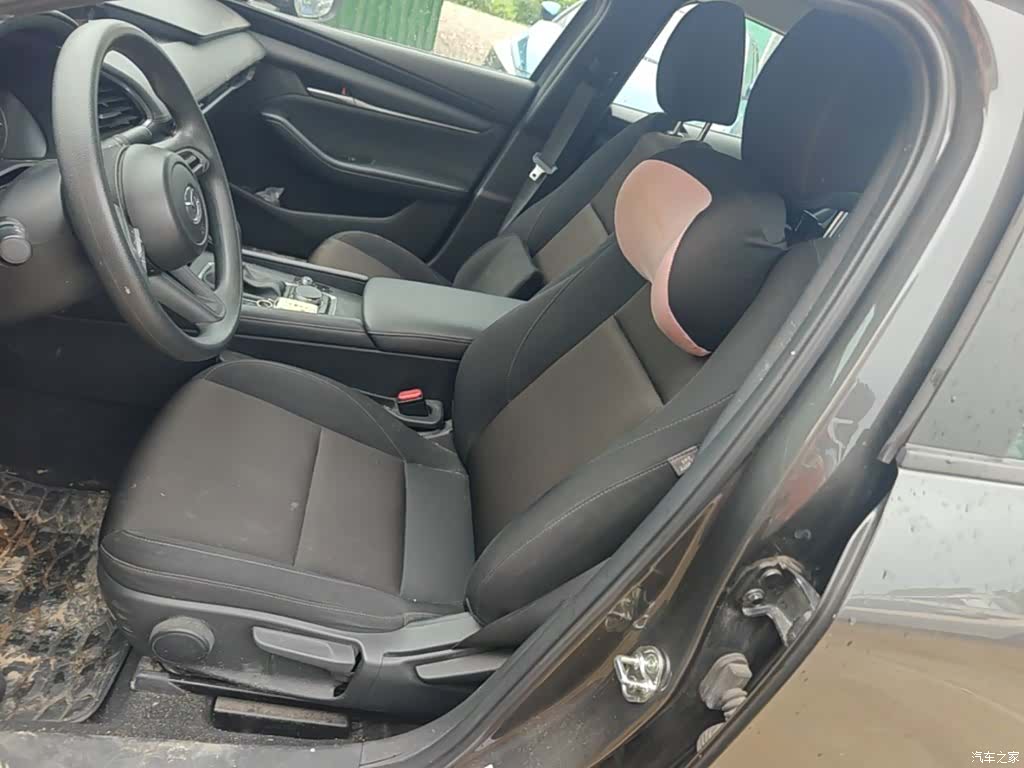 Mazda Mazda3, 2023 15