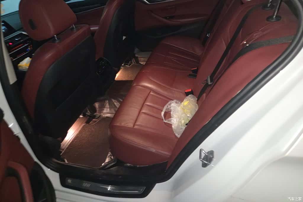 BMW 5 Series, 2017 11