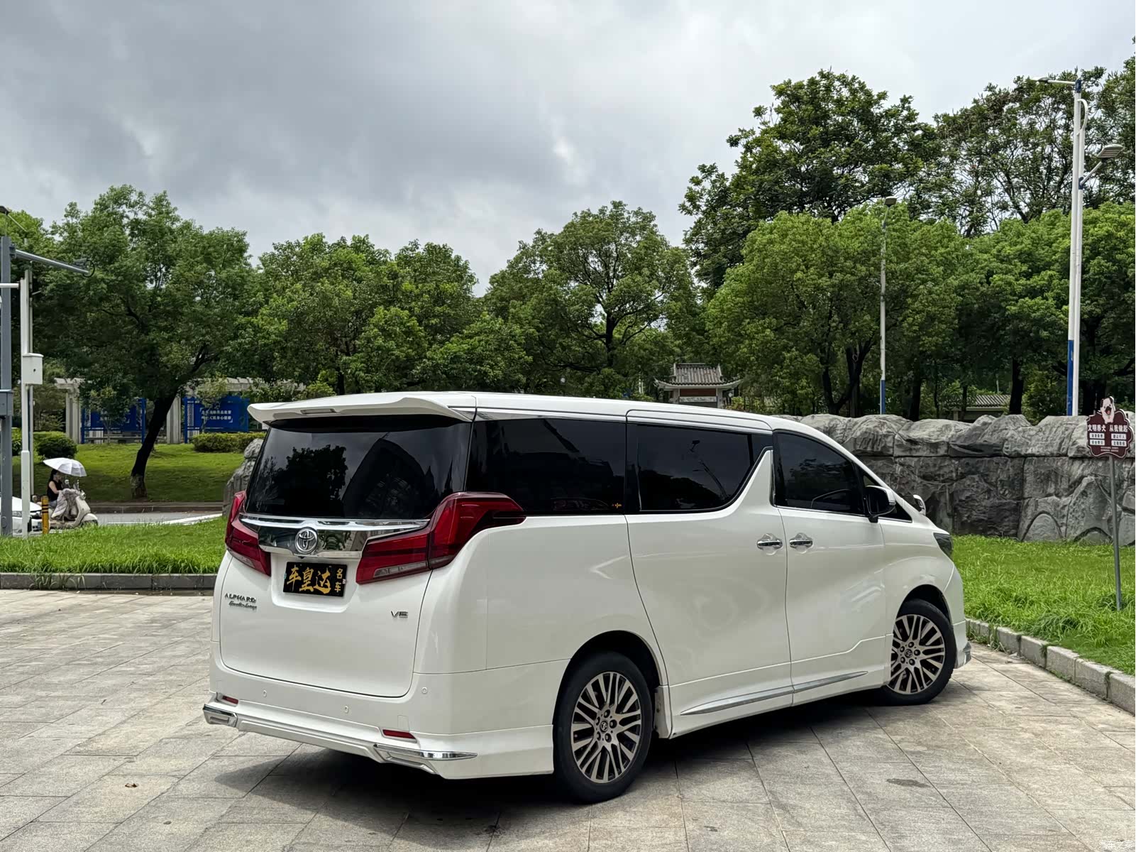 Toyota Alphard, 2016 6