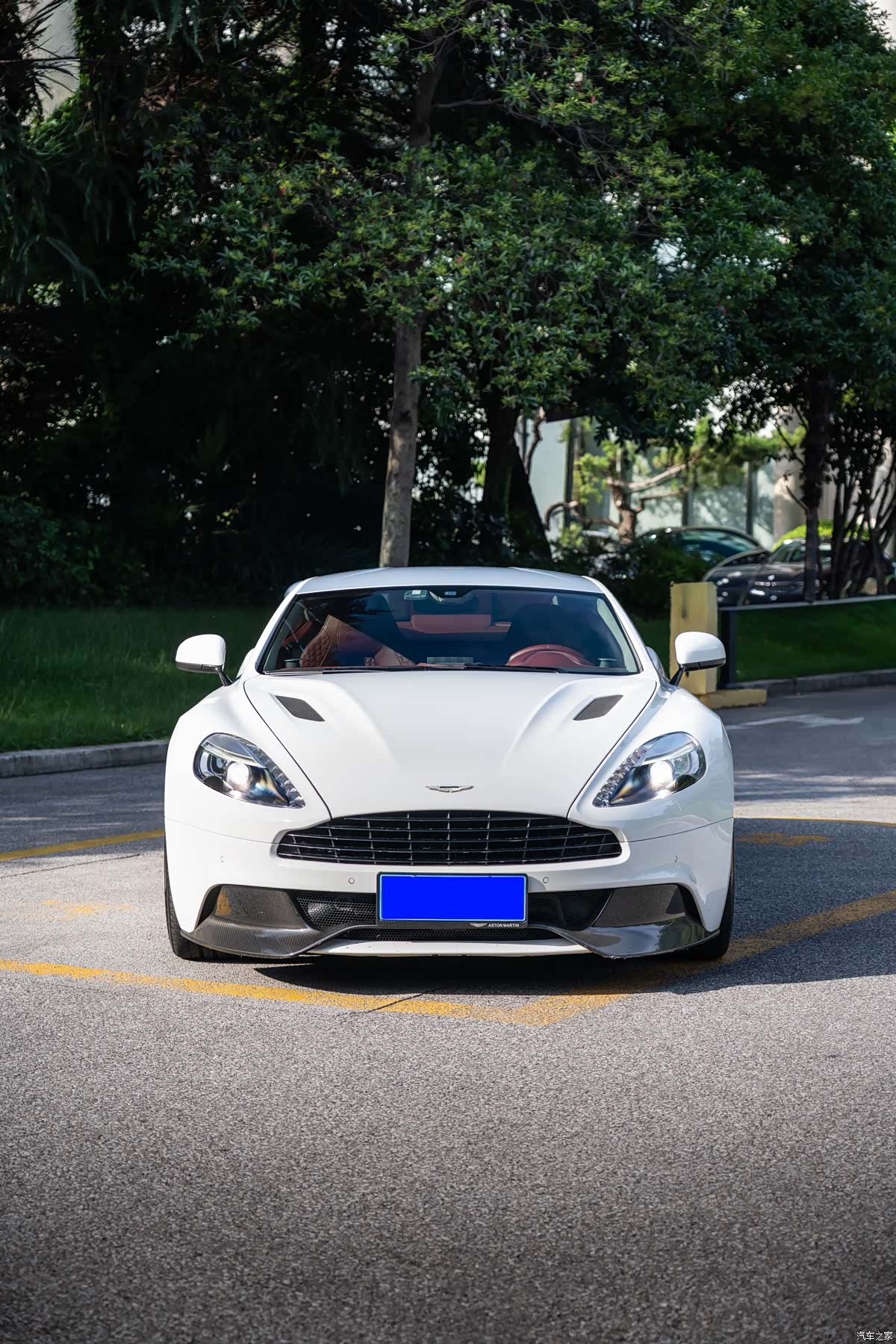 Aston Martin Vanquish, 2014 2