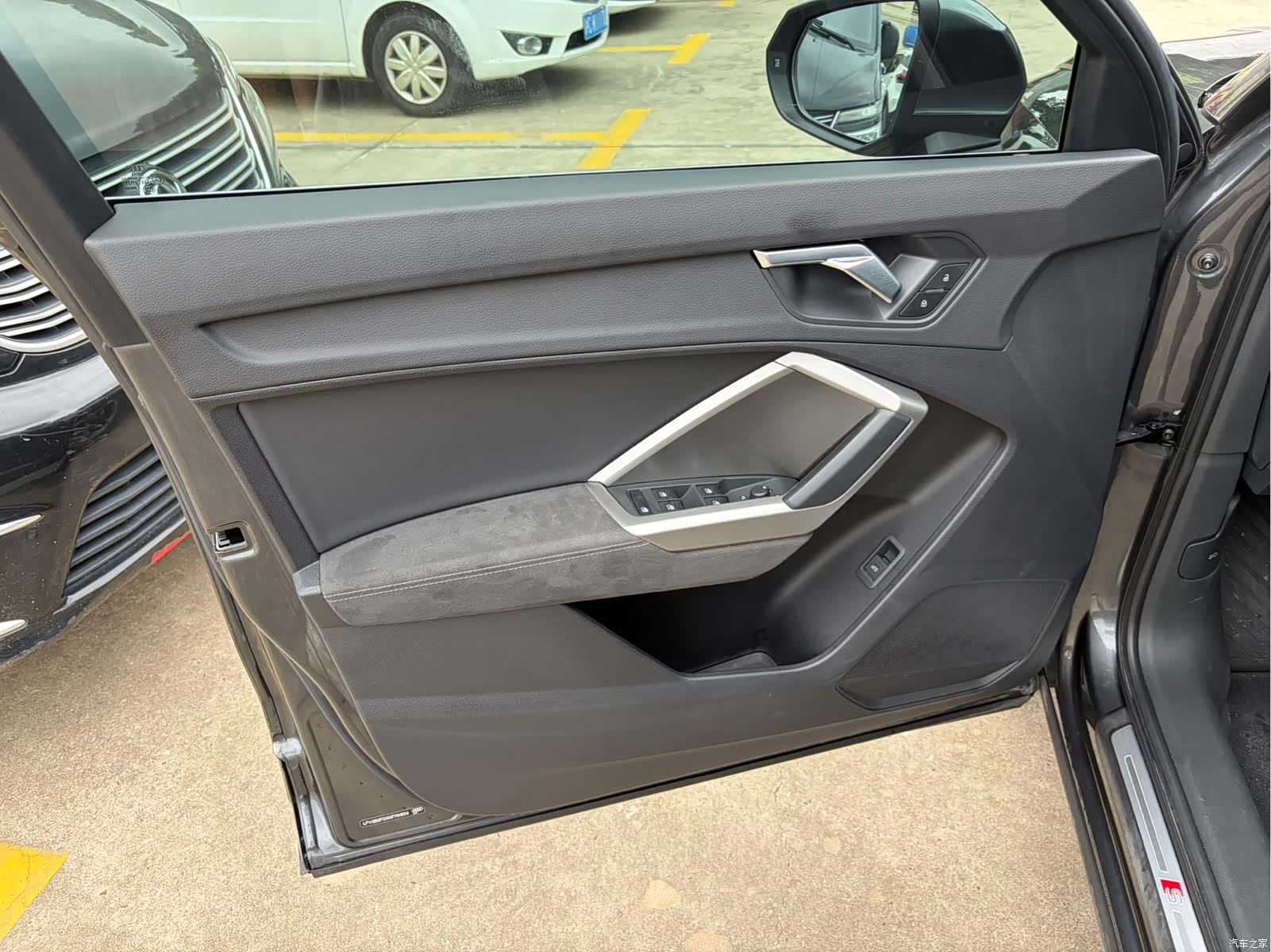 Audi Q3, 2023 16