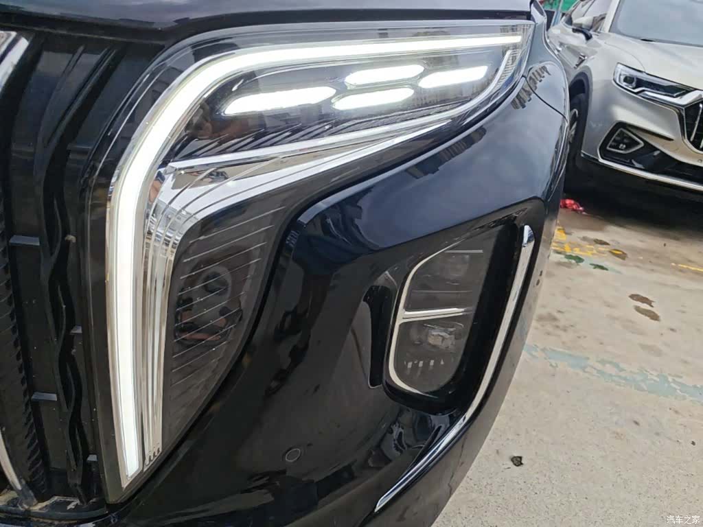 Hongqi HS7, 2024 24
