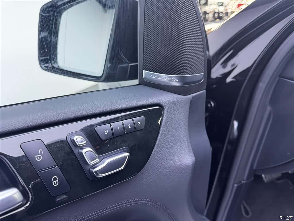 Mercedes-Benz GLS, 2019 12